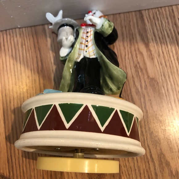 Vintage SCHMID music box 8” tall Ceramic - Picture 6 of 9